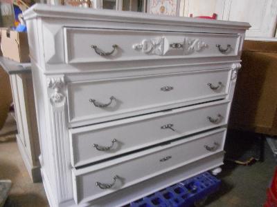 relooking commode,&eacute;co design meubles, meubles peints  100% recycl&eacute;s , upcycling meubles et objets ,meubles relook&eacute;s, upcycling, tapisserie d'ameublement, d&eacute;cors peints, relooking de meubles , mobiliers seconde main ,upcycling  , &eacute;conomie circulaire, tapisserie d&rsquo;ameublement, r&eacute;paration de meubles, r&eacute;novation de meubles, architecture d&rsquo;int&eacute;rieure &eacute;co responsable, artisans d&rsquo;art